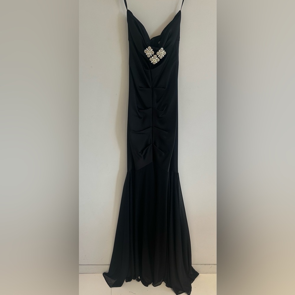 Cache Gown - Picture 12 of 12